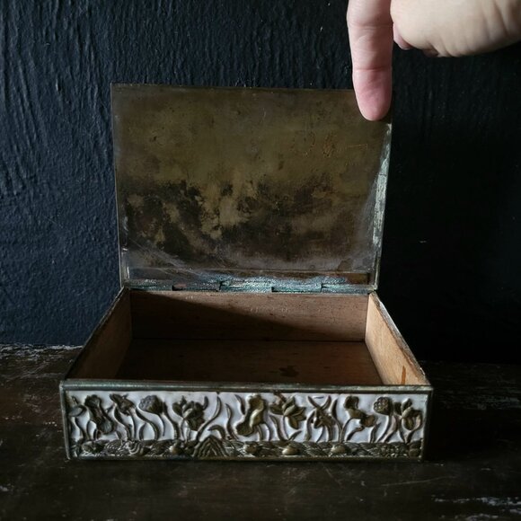 Antique Chinese Enamel on Brass Floral Cigarette Box With Hinged Lid *Read - Picture 3 of 11